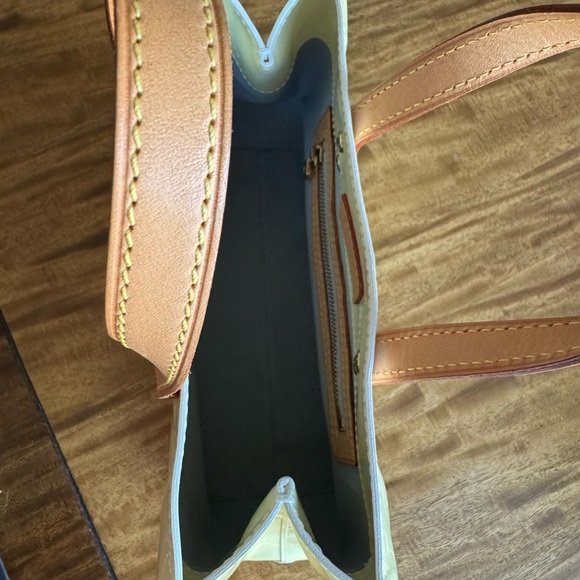 Louis Vuitton Handbag Mini Vernis Houston Monogram Light Yellow - Picture 9 of 10